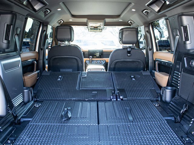 Used 2024 Land Rover Defender 110 X image 20