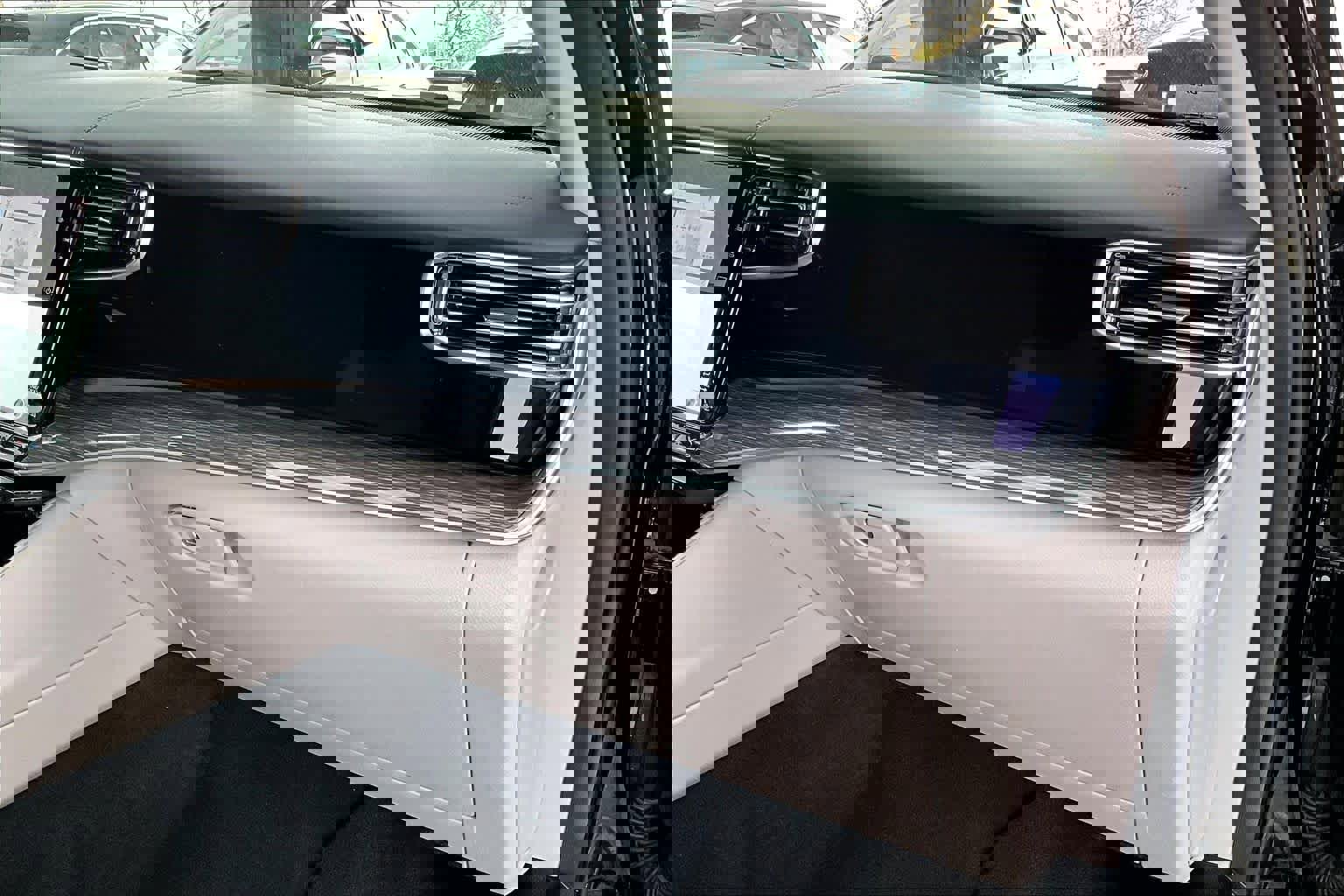 Used 2022 Jeep Wagoneer Series III w/ Premium Group I image 18