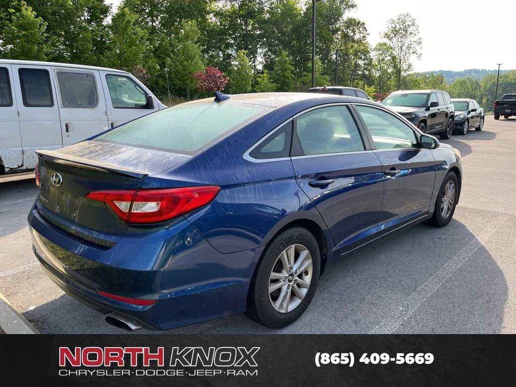 Used 2017 Hyundai Sonata SE FWD image 3