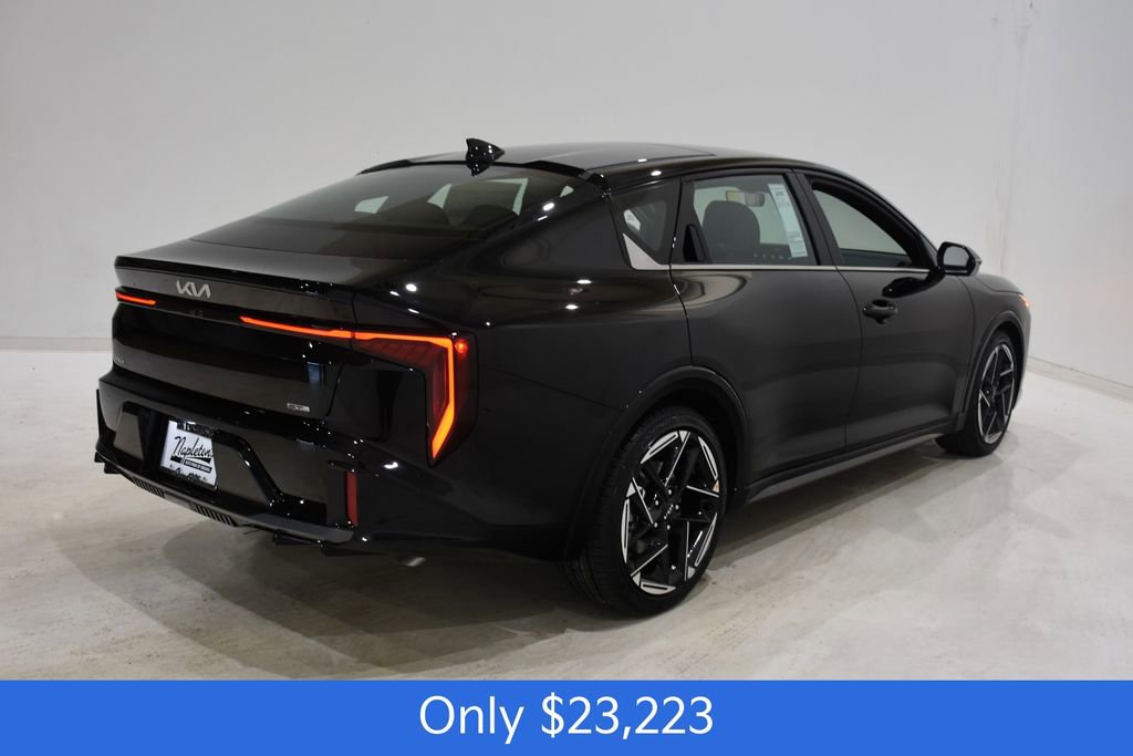 New 2025 Kia K4 GT-Line image 4