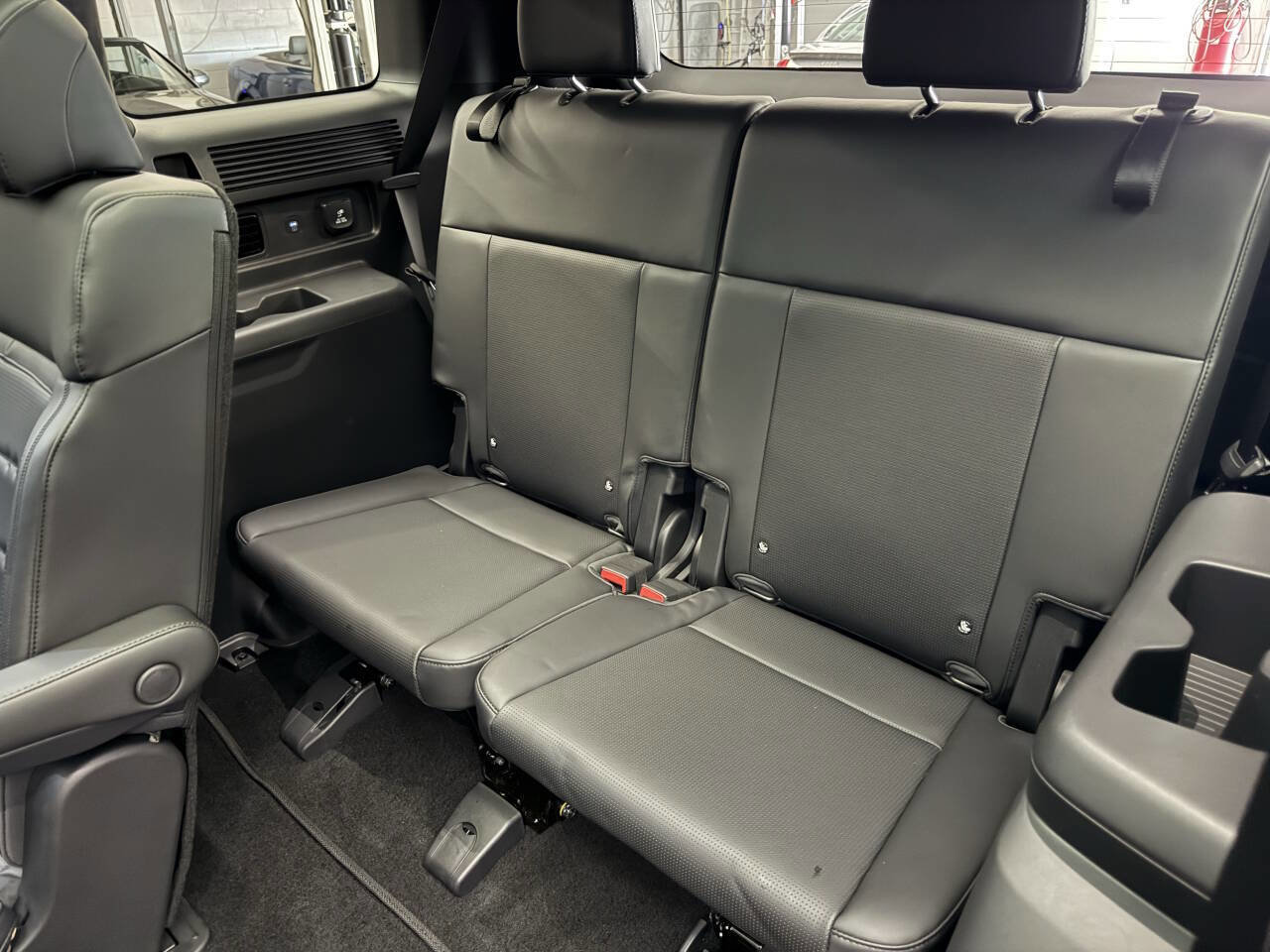 Used 2024 Hyundai Santa Fe Calligraphy image 29