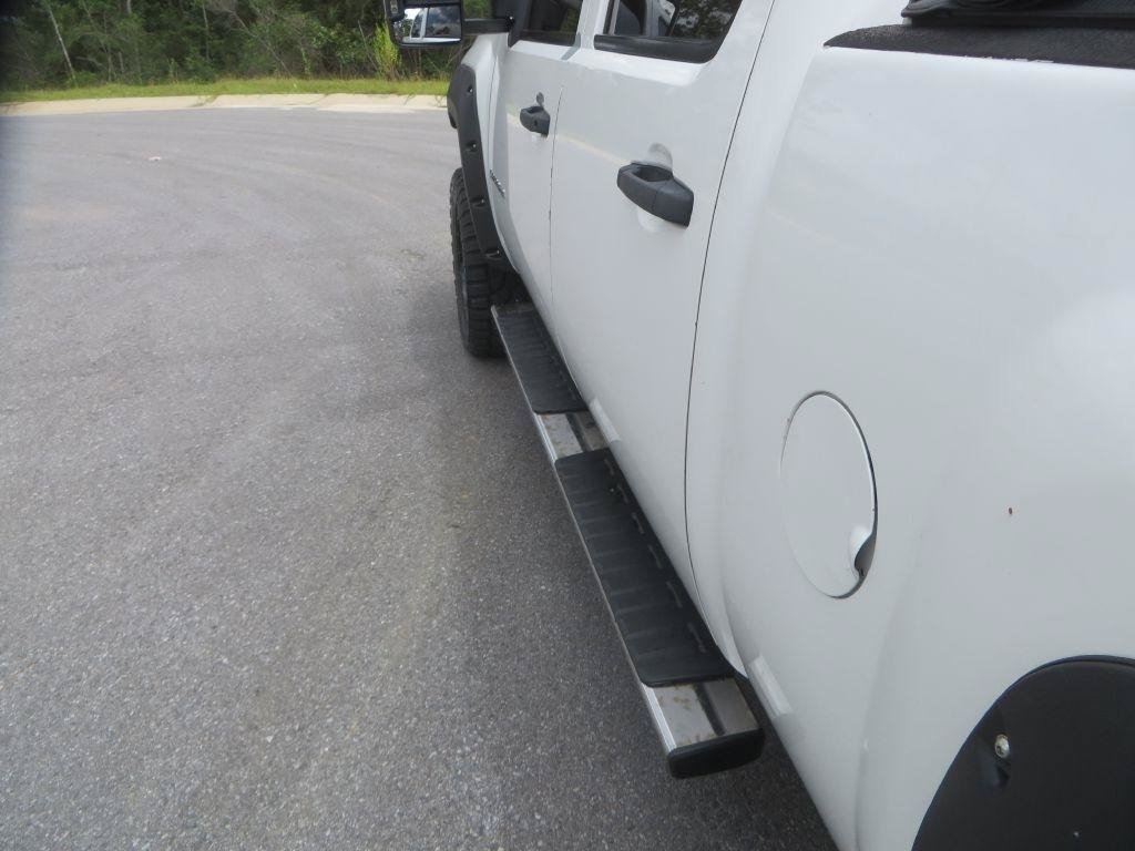 Used 2008 Chevrolet Silverado 2500 LT w/ Suspension Package, Off-Road AWD/4WD image 9
