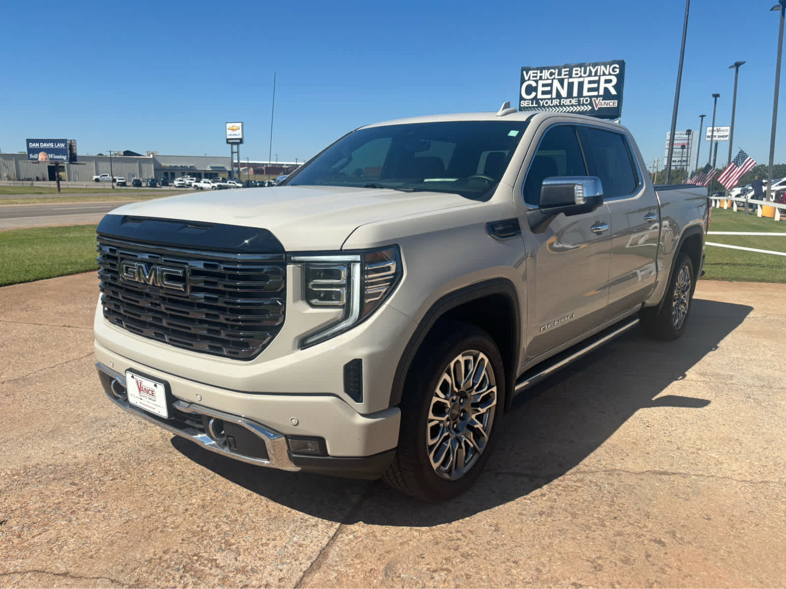 Used 2026 GMC Sierra 1500 Denali Ultimate AWD/4WD image 3