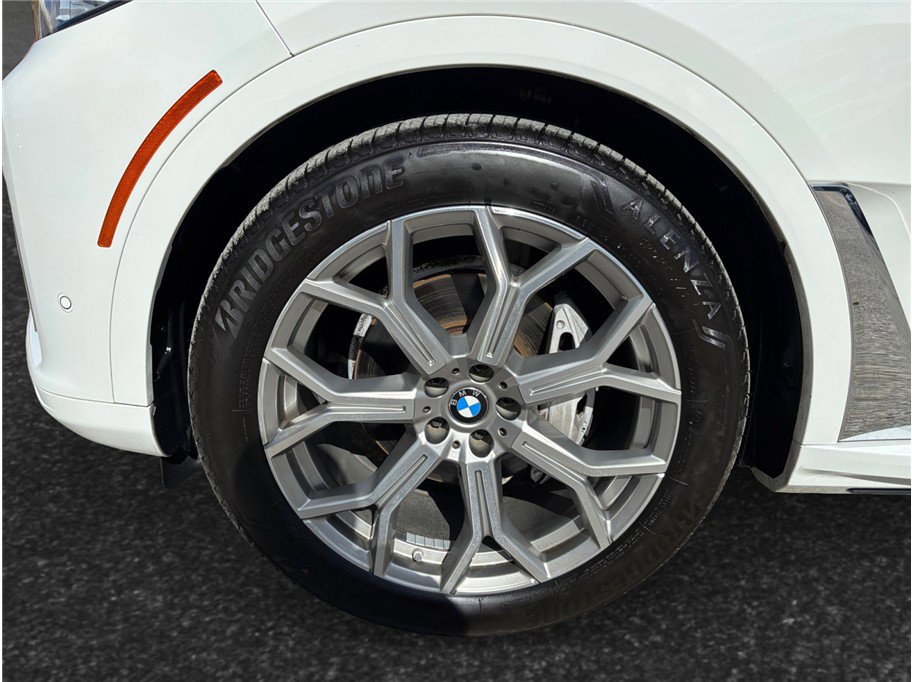 Used 2021 BMW X7 xDrive40i w/ Parking Assistance Package image 13