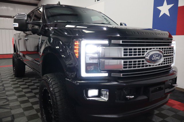 Used 2019 Ford F250 Platinum w/ Platinum Ultimate Package AWD/4WD image 28
