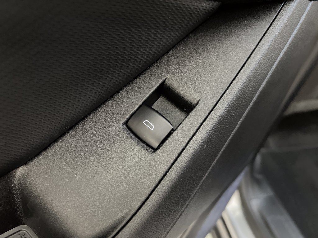 Used 2025 Chevrolet Equinox LT FWD image 20