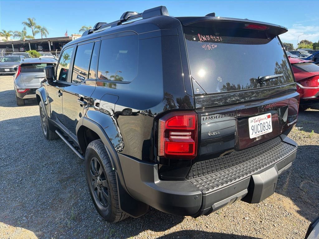 Used 2025 Toyota Land Cruiser image 5
