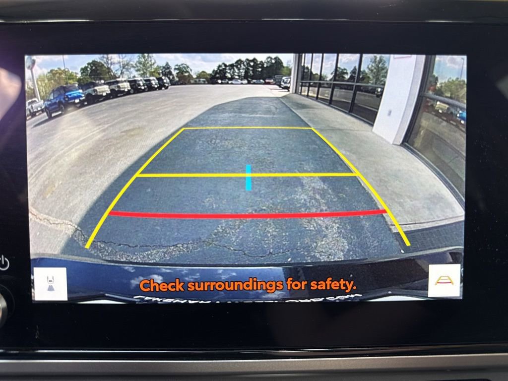 Used 2025 Toyota Camry LE FWD image 5