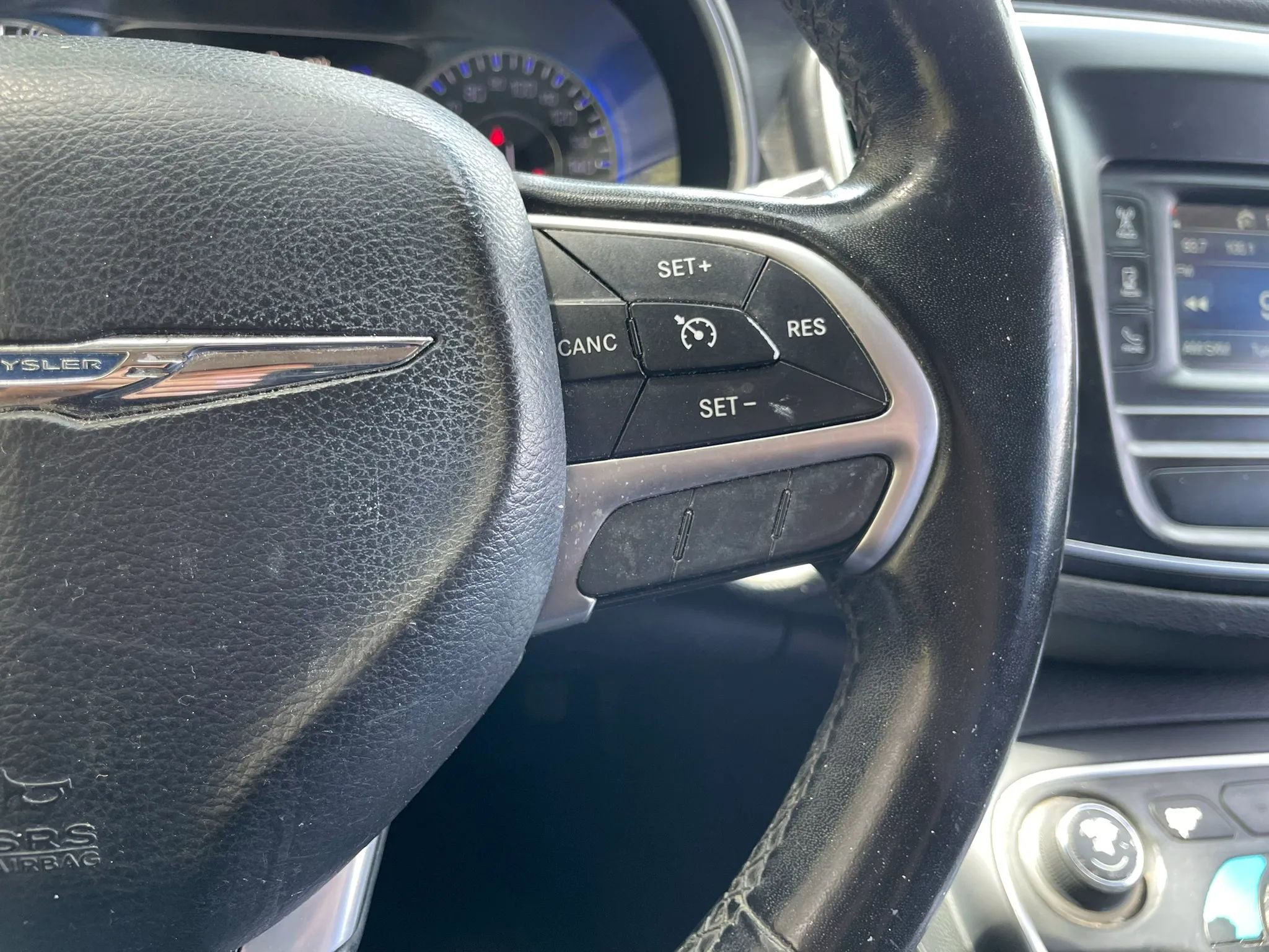 Used 2015 Chrysler 200 Limited w/ Convenience Group FWD image 17