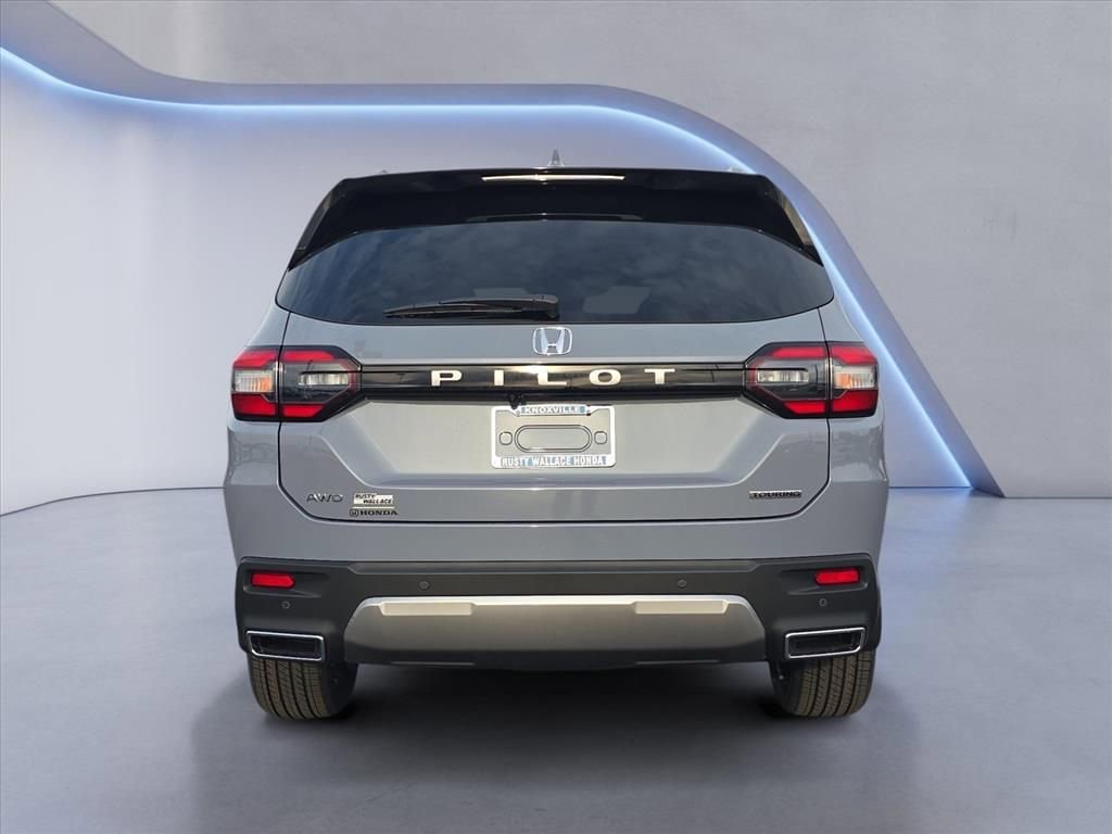 New 2026 Honda Pilot Touring image 4