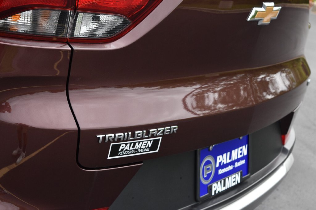 Used 2023 Chevrolet TrailBlazer LT FWD image 8