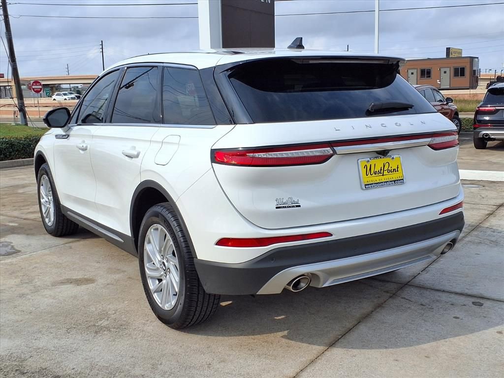 Used 2025 Lincoln Corsair FWD image 4