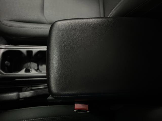 Used 2021 Jeep Wrangler Sport AWD/4WD image 18