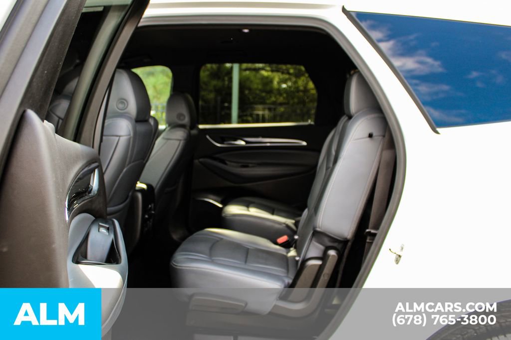 Used 2024 Buick Enclave Premium image 17