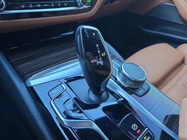 Used 2023 BMW 530i w/ Premium Package RWD image 10