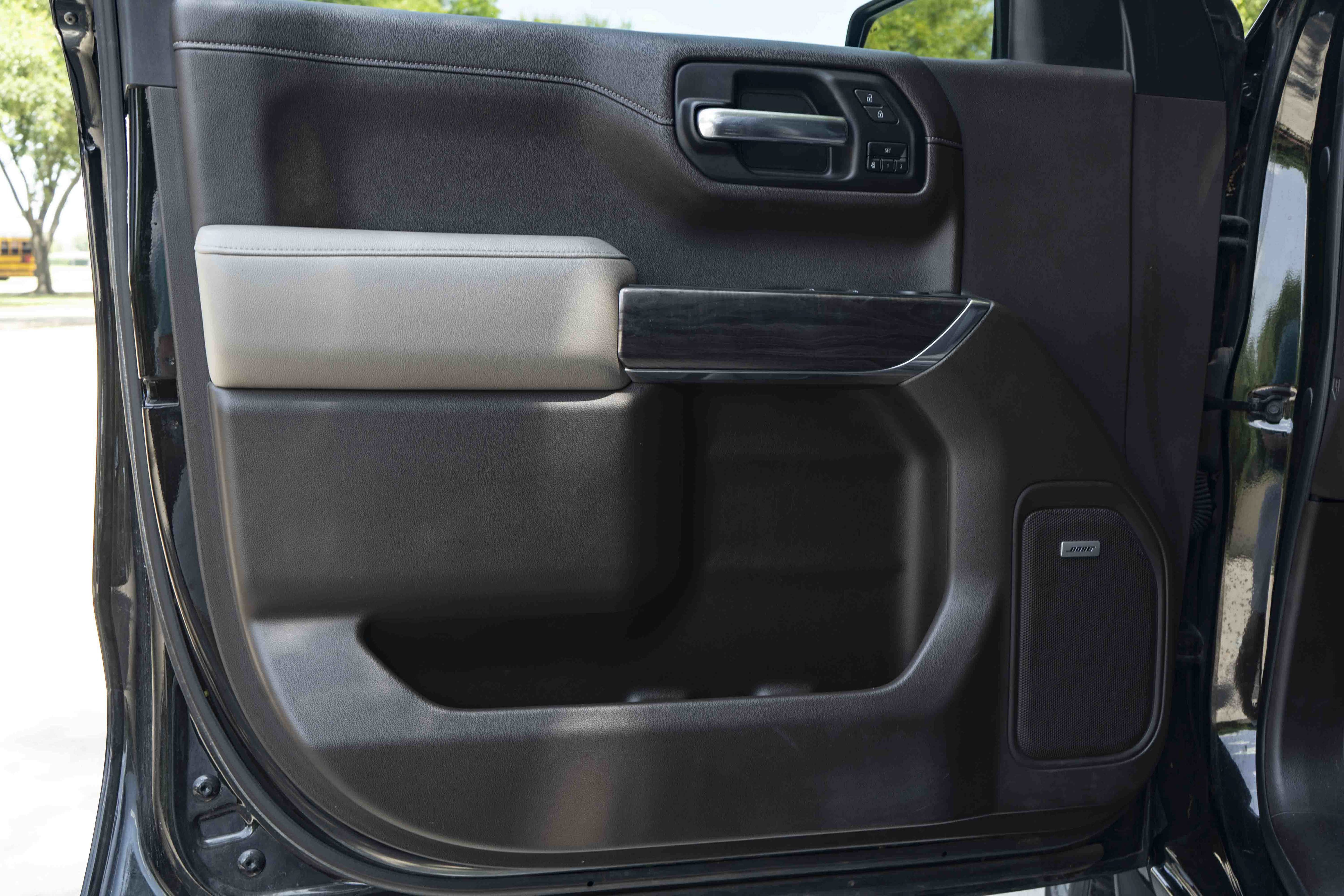 Used 2019 Chevrolet Silverado 1500 LTZ w/ LTZ Texas Edition AWD/4WD image 37