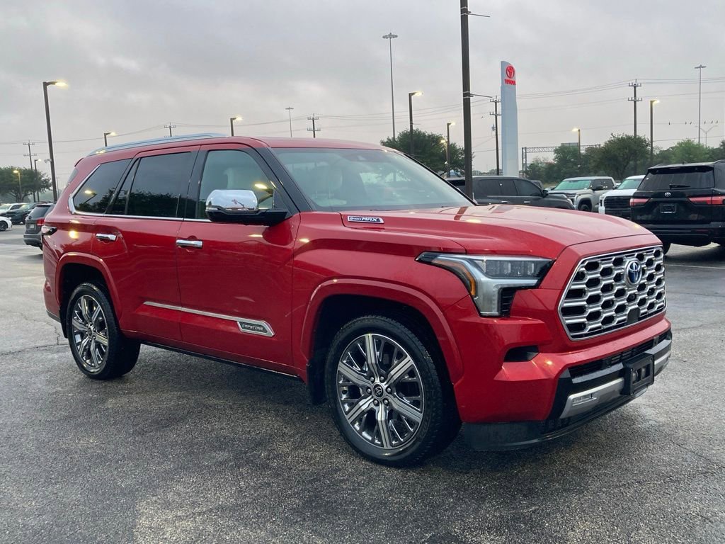 Used 2023 Toyota Sequoia Capstone AWD/4WD image 3