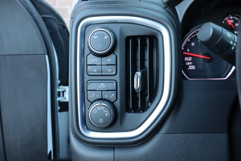 Used 2019 Chevrolet Silverado 1500 LT w/ Texas Edition AWD/4WD image 15