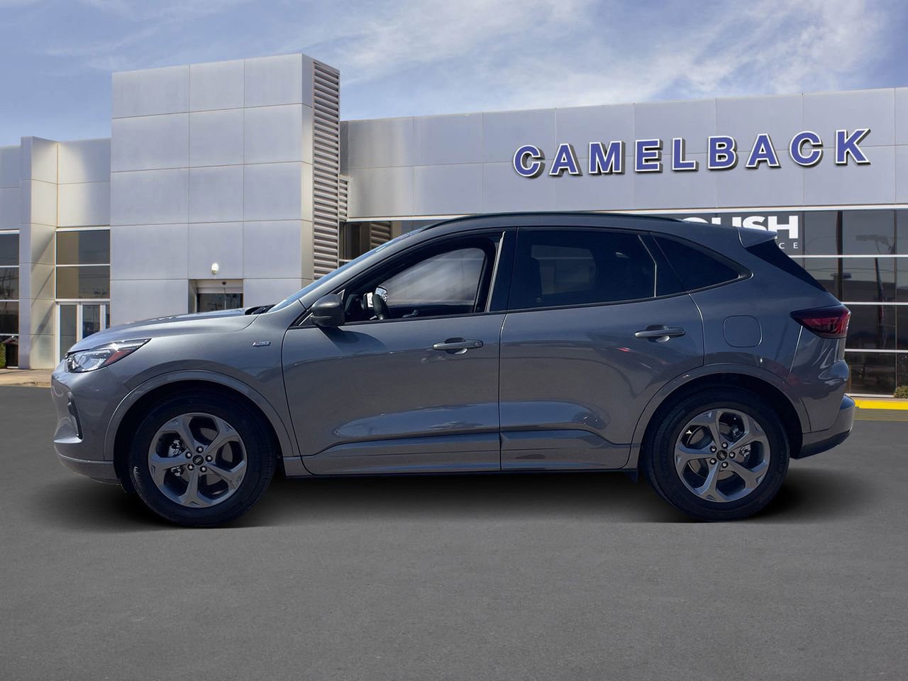 Used 2023 Ford Escape ST-Line w/ Tech Pack #1 FWD image 3