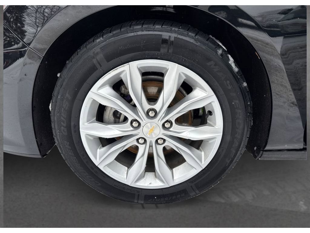 Used 2025 Chevrolet Malibu LT FWD image 12