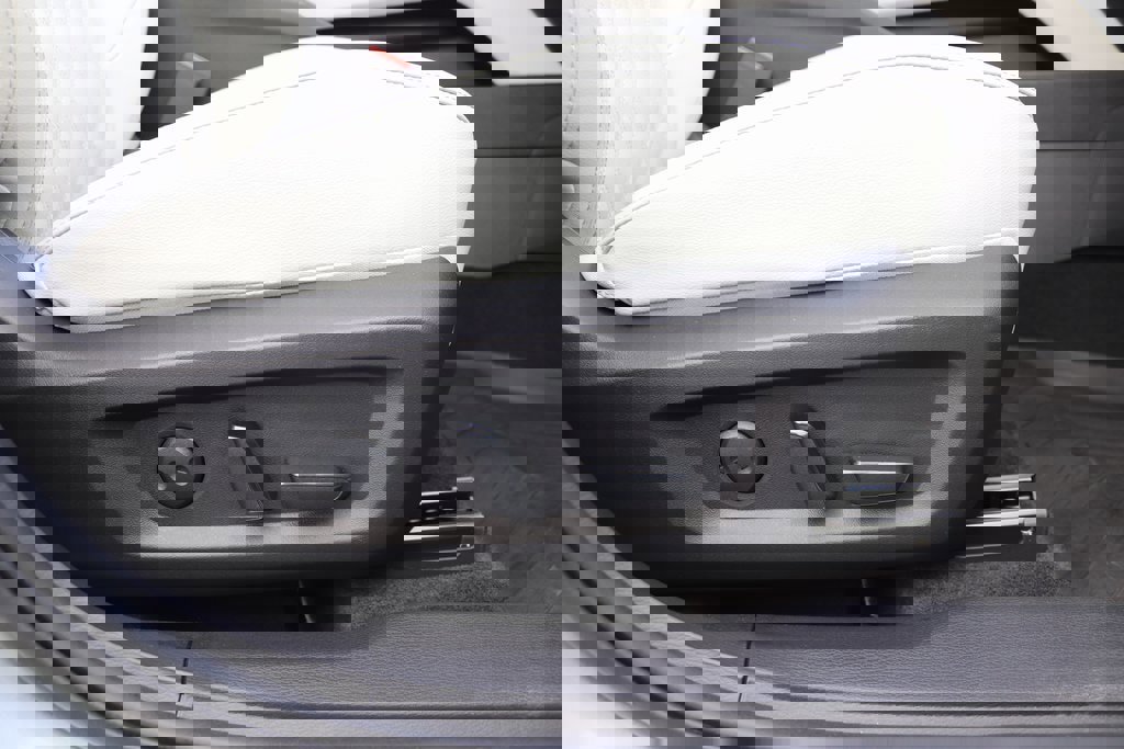 Used 2023 Mitsubishi Outlander SEL image 17