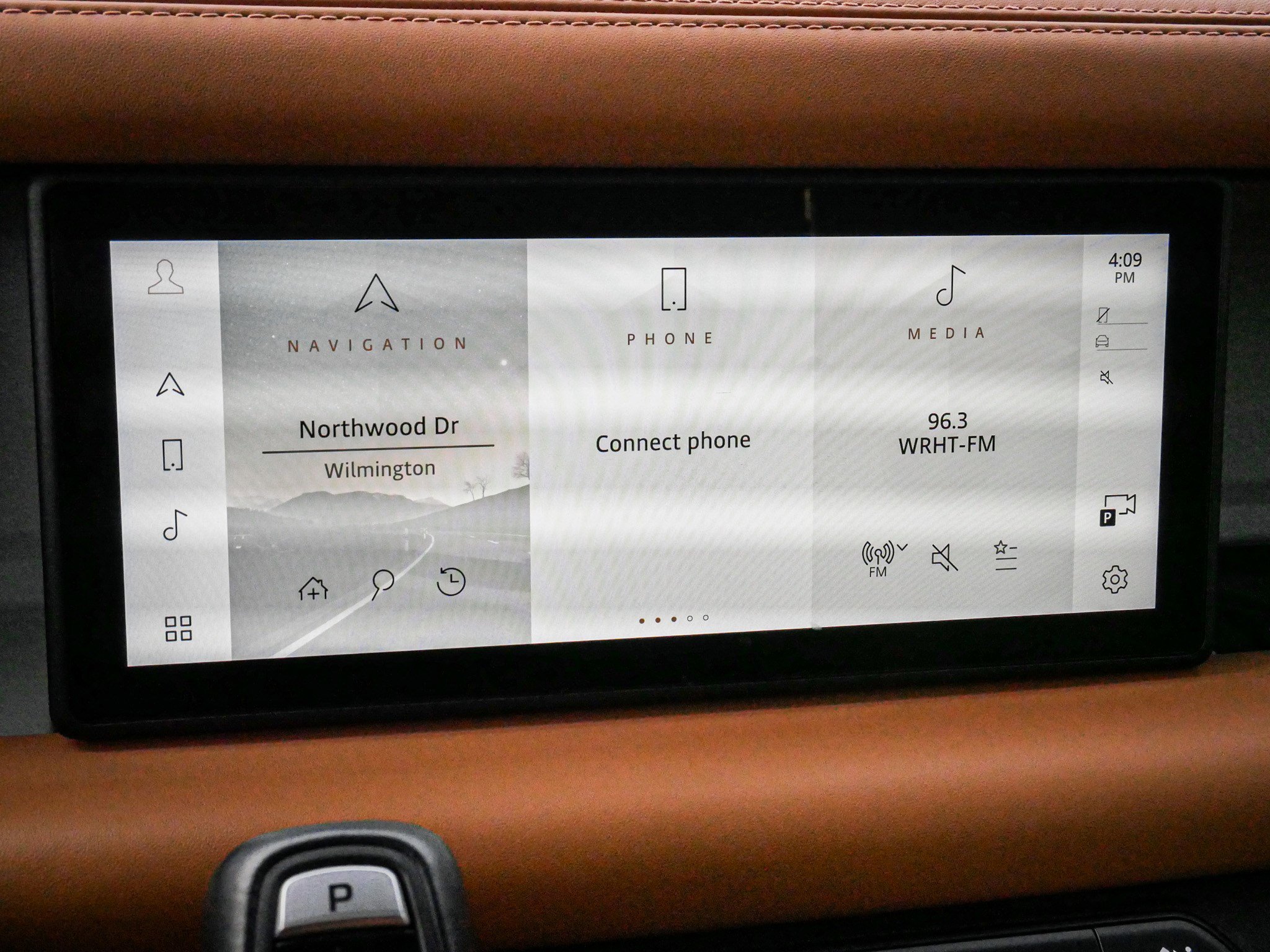 Used 2023 Land Rover Defender 90 X-Dynamic SE AWD/4WD image 23