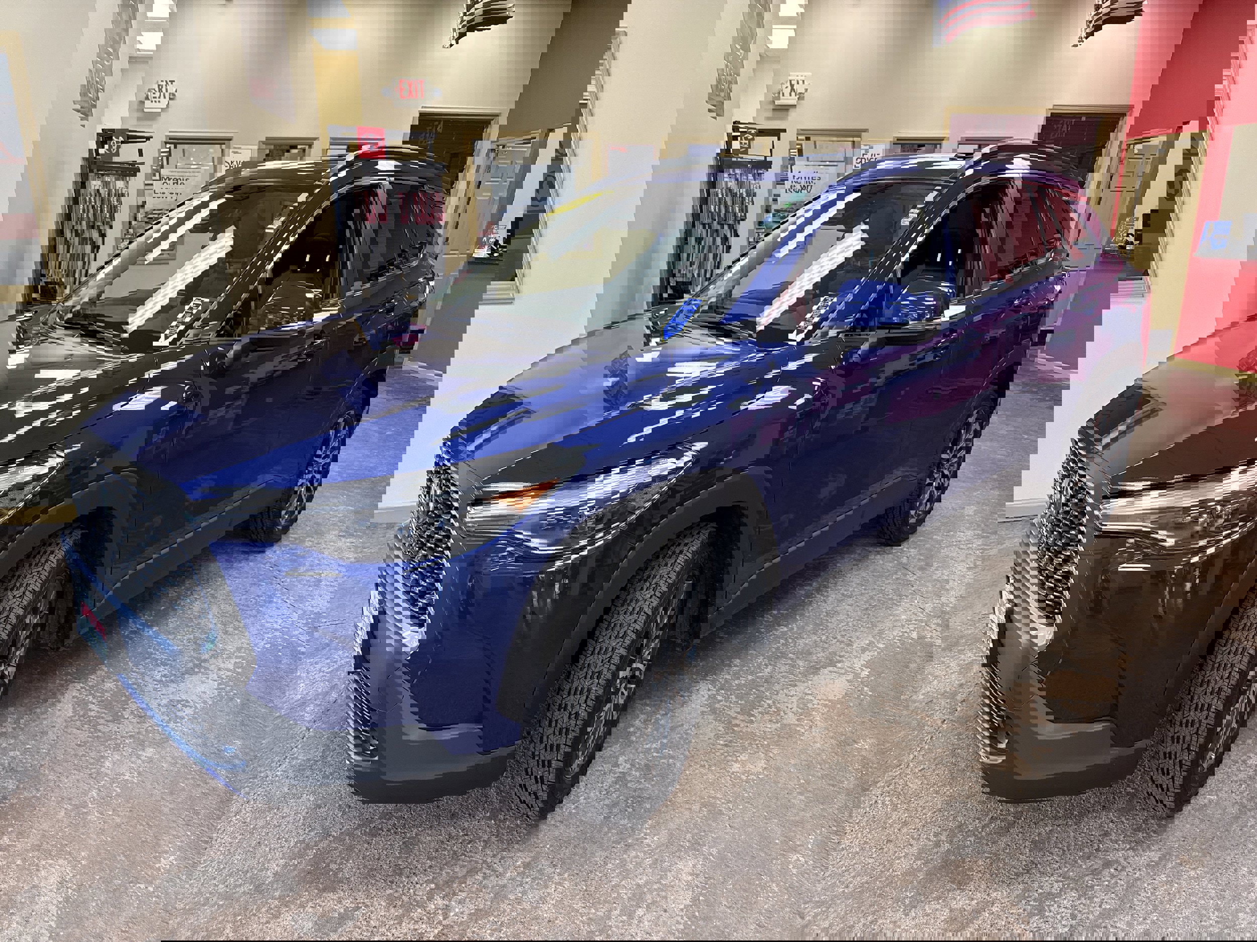 Used 2023 Toyota Corolla Cross XLE w/ Convenience Package image 3