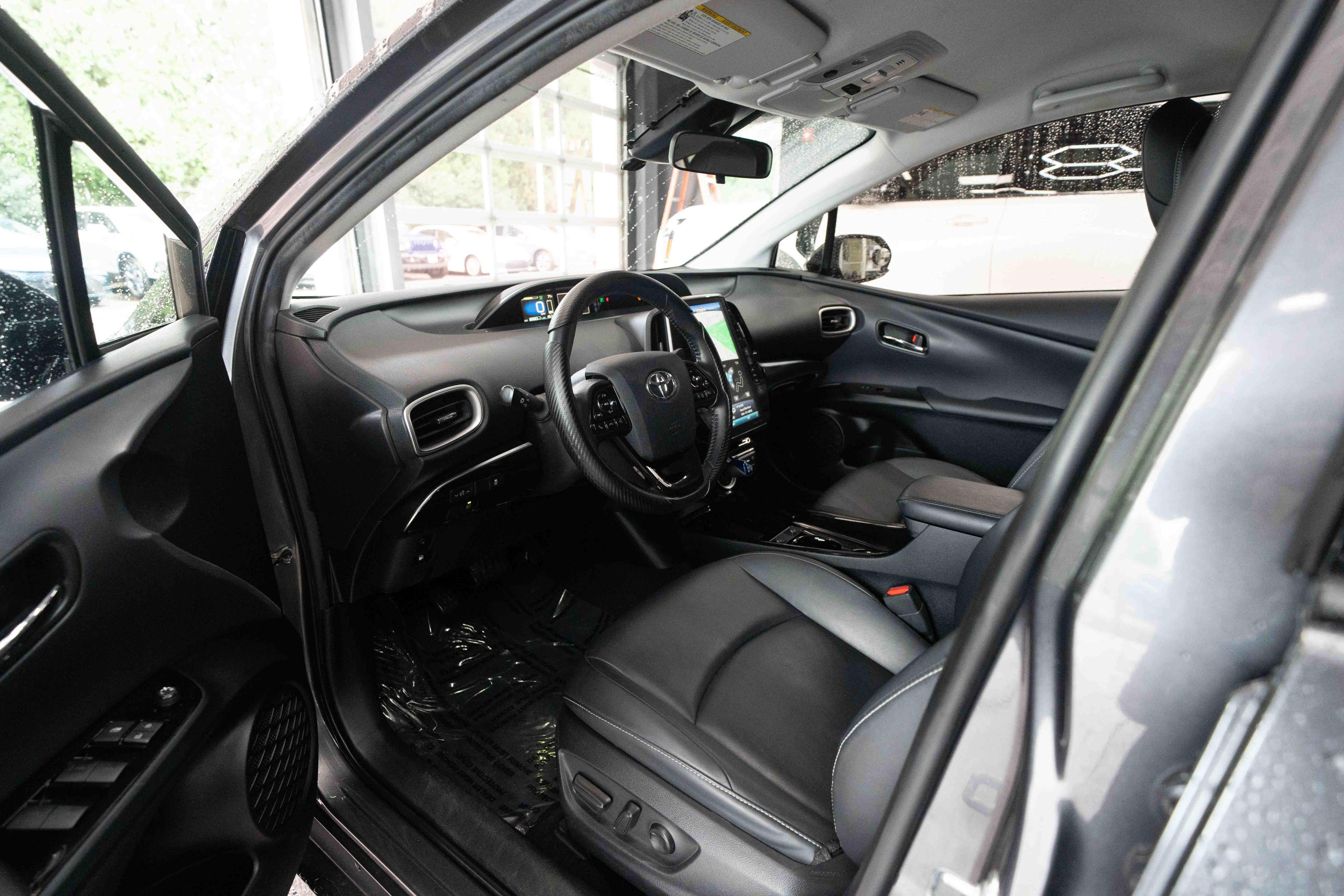 Used 2020 Toyota Prius Prime XLE FWD image 8