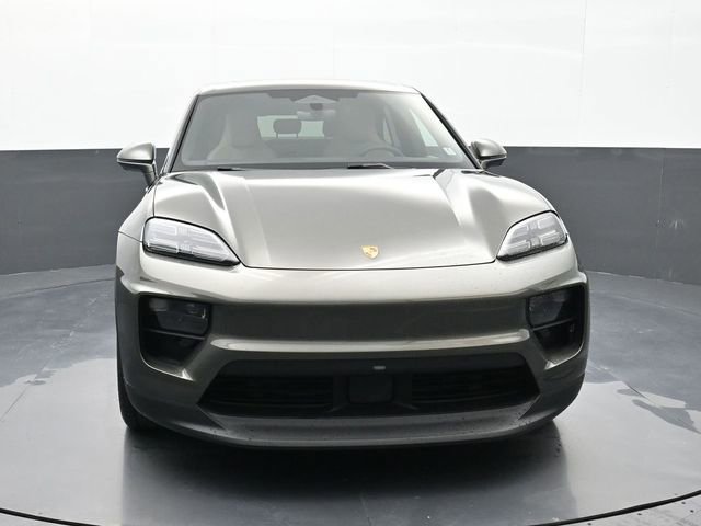 Certified 2025 Porsche Macan Electric RWD image 8