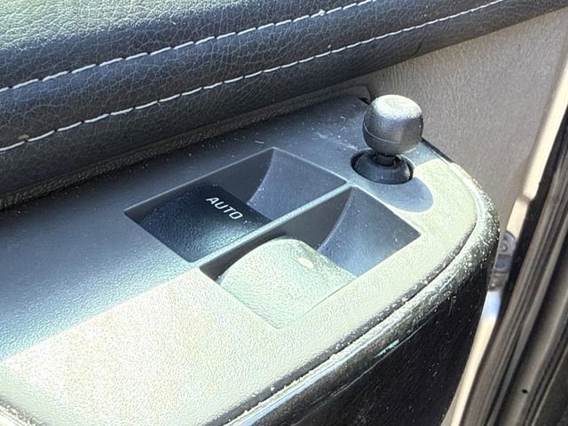 Used 2021 Chevrolet Express 3500 LS w/ Chrome Appearance Package image 17