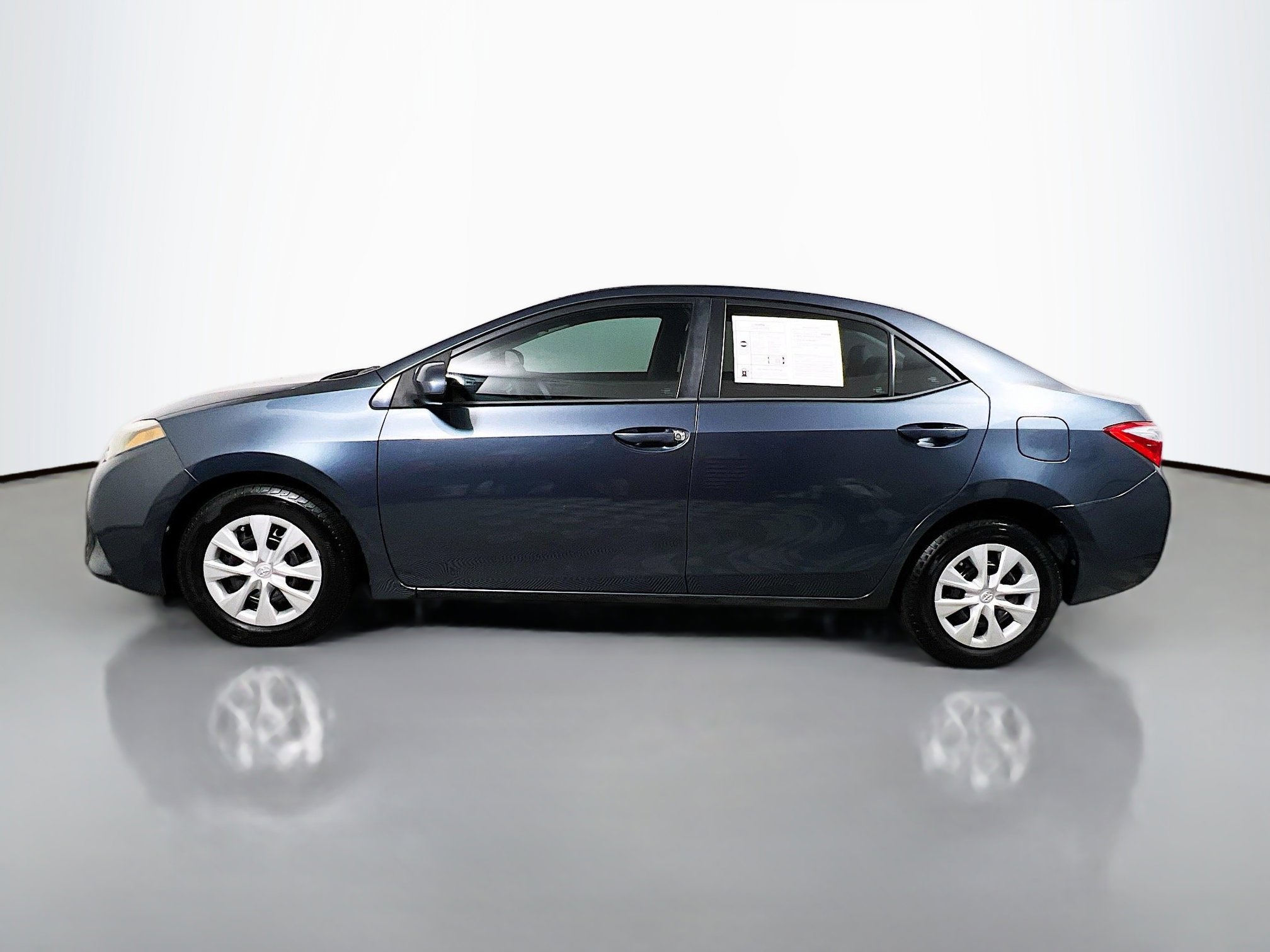 Used 2016 Toyota Corolla L image 9