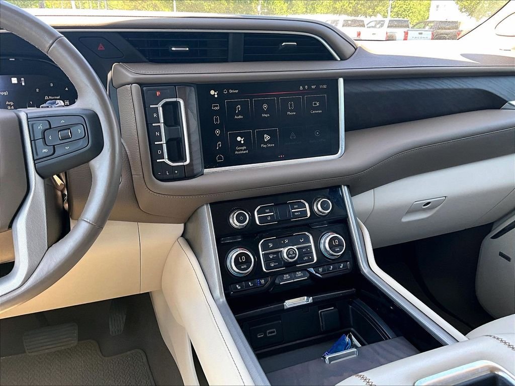 Used 2022 GMC Yukon Denali AWD/4WD image 19