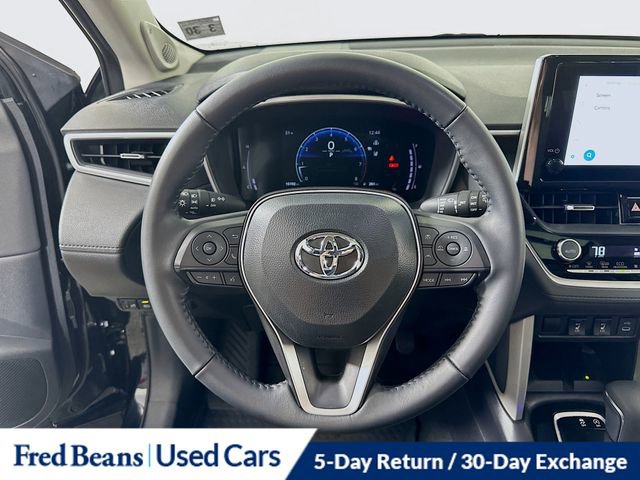 Used 2025 Toyota Corolla Cross XLE w/ Convenience Package AWD/4WD image 12