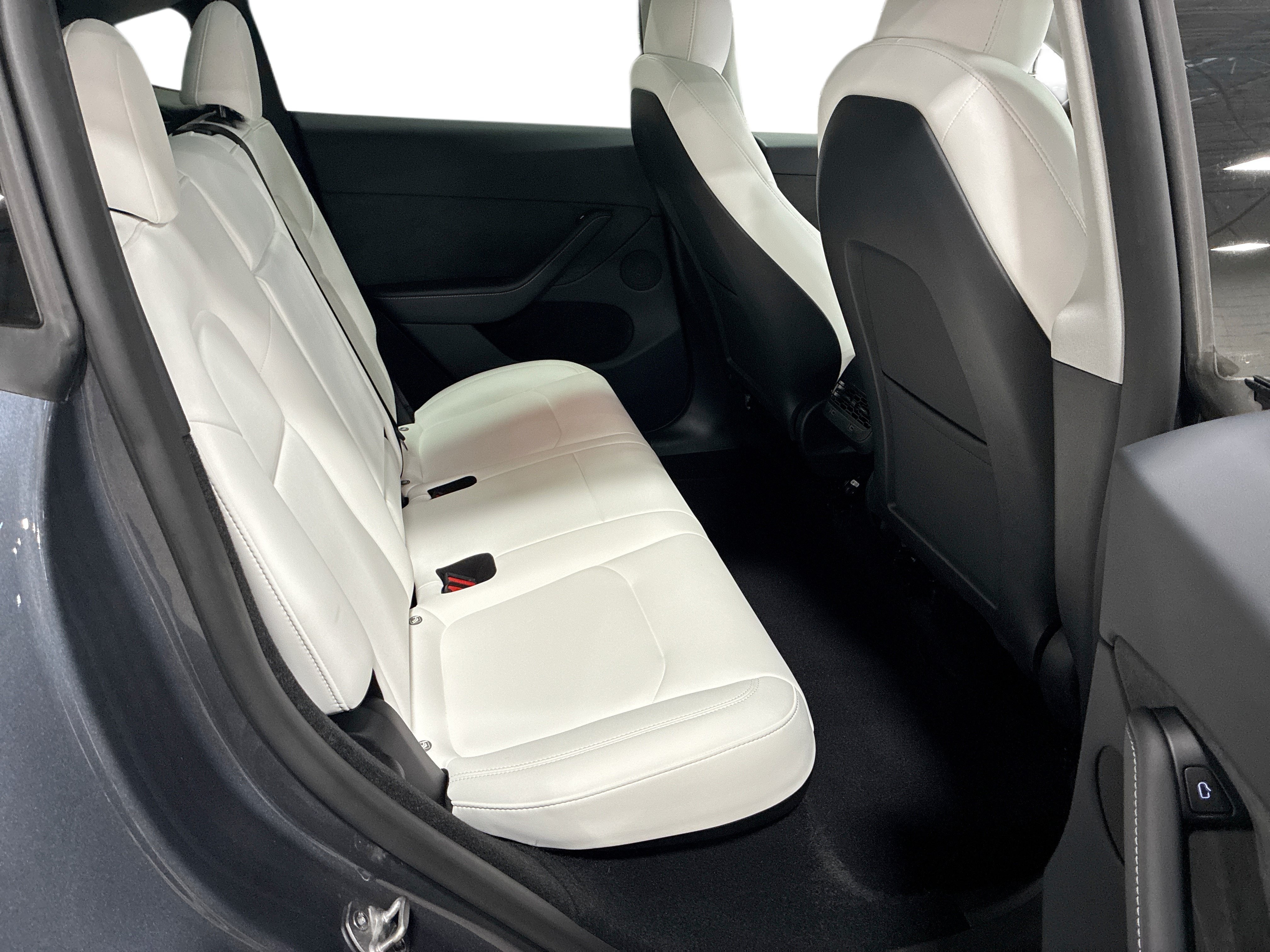Certified 2023 Tesla Model Y Long Range AWD/4WD image 11