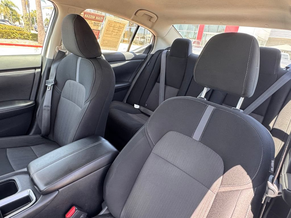 Used 2022 Nissan Sentra SV w/ Trunk Package FWD image 12