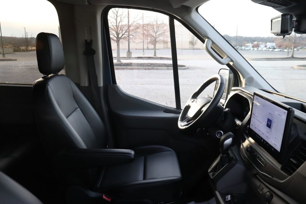Used 2025 Ford Transit 350 XL image 13