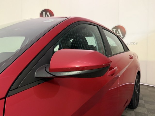 Certified 2021 Hyundai Elantra SEL w/ Convenience Package image 11