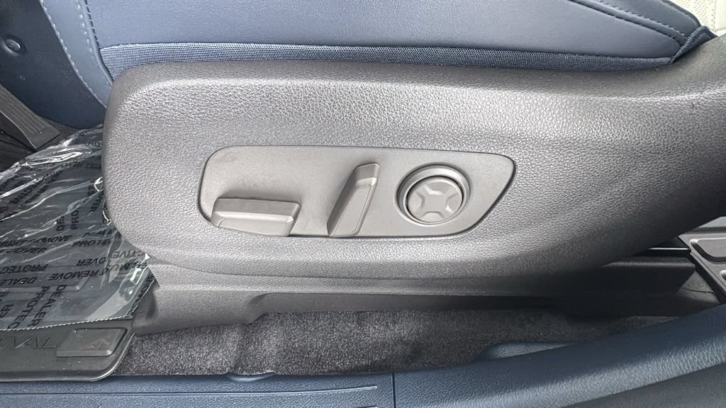 New 2026 Kia Carnival SX w/ SX Dark Edition Package FWD image 11