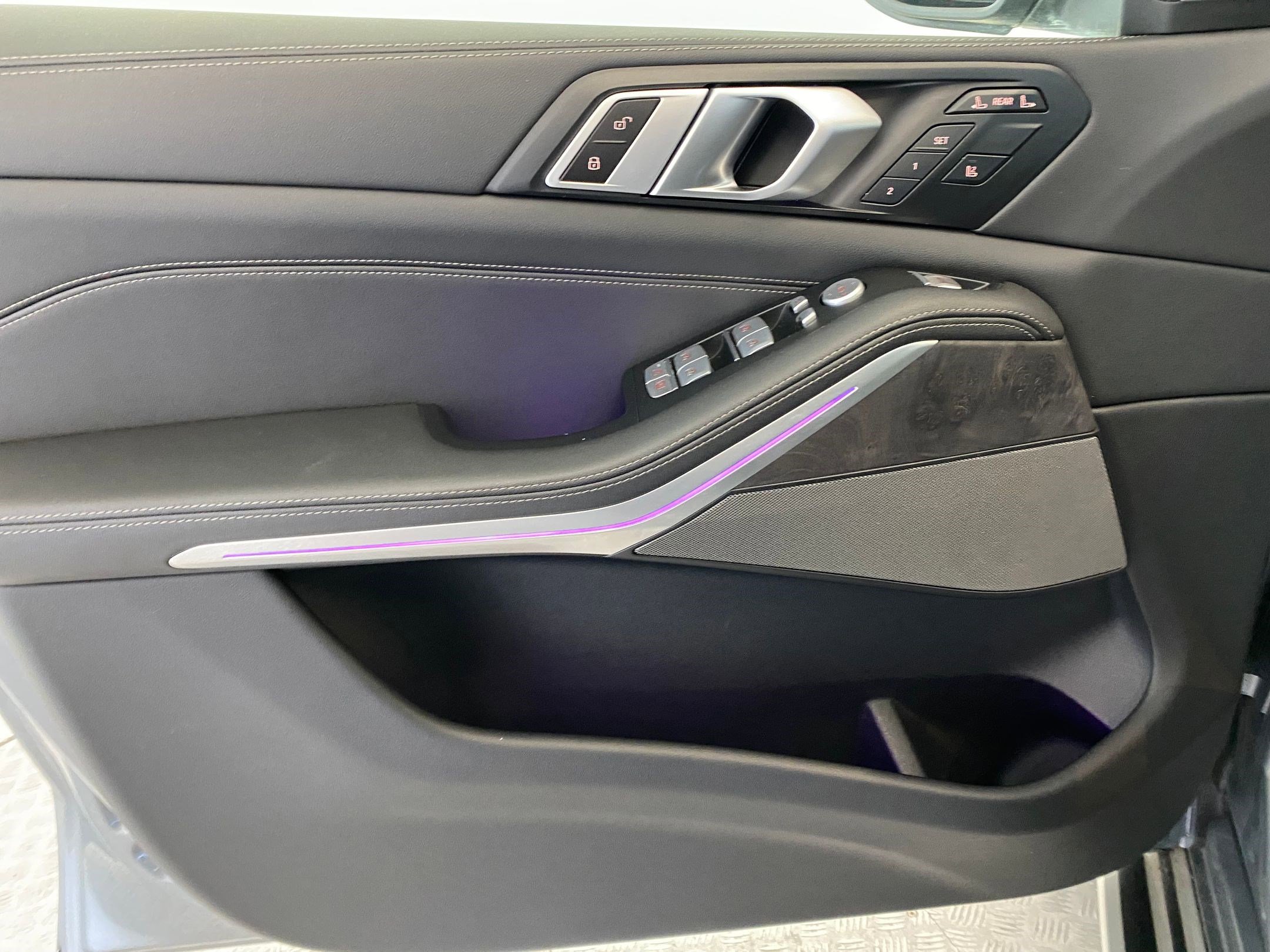 Certified 2025 BMW X7 xDrive40i image 12