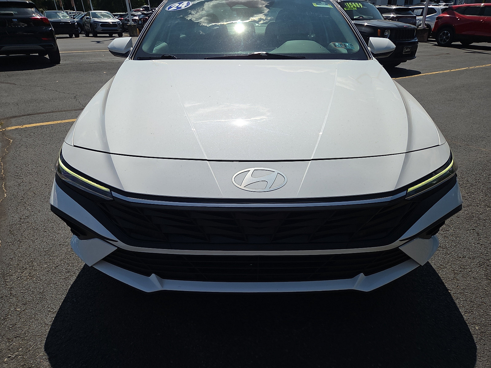 Used 2024 Hyundai Elantra SE FWD image 8