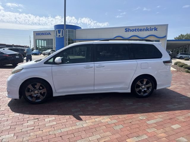 Used 2015 Toyota Sienna SE w/ SE Preferred Package FWD image 33
