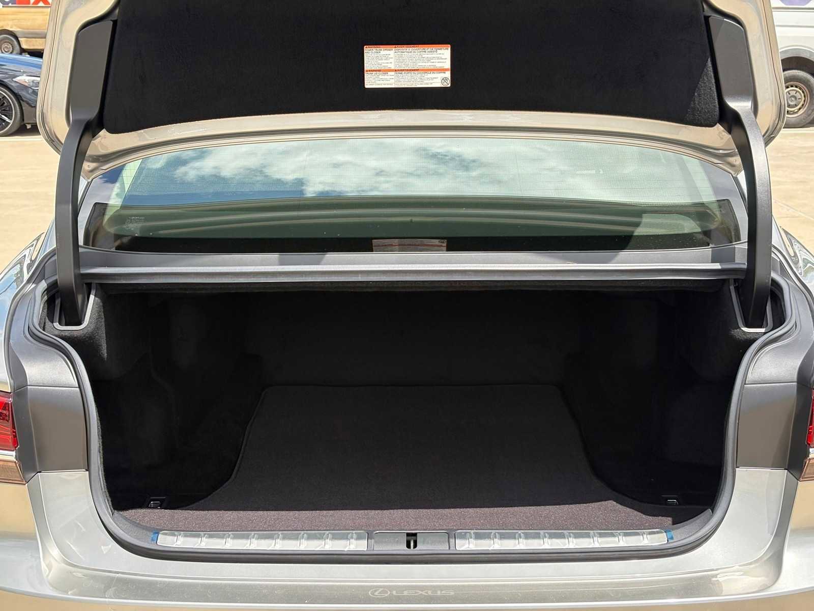 Used 2020 Lexus LS 500 w/ Accessory Package (Z2) RWD image 9