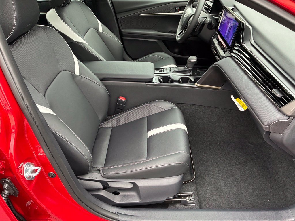 New 2026 Toyota Camry Hybrid AWD/4WD image 31