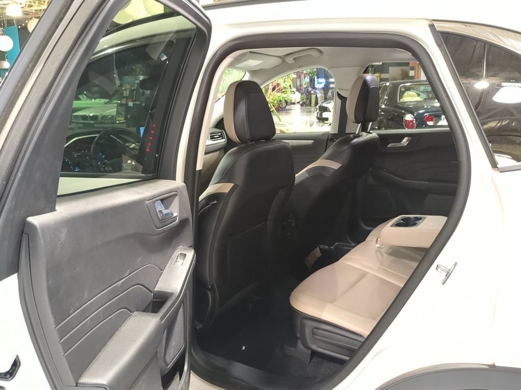 Used 2022 Ford Escape SEL AWD/4WD image 12