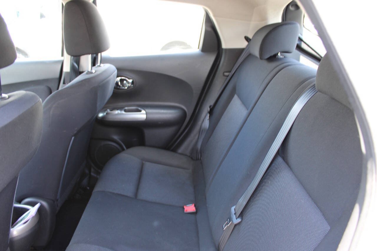 Used 2011 Nissan Juke S AWD/4WD image 17