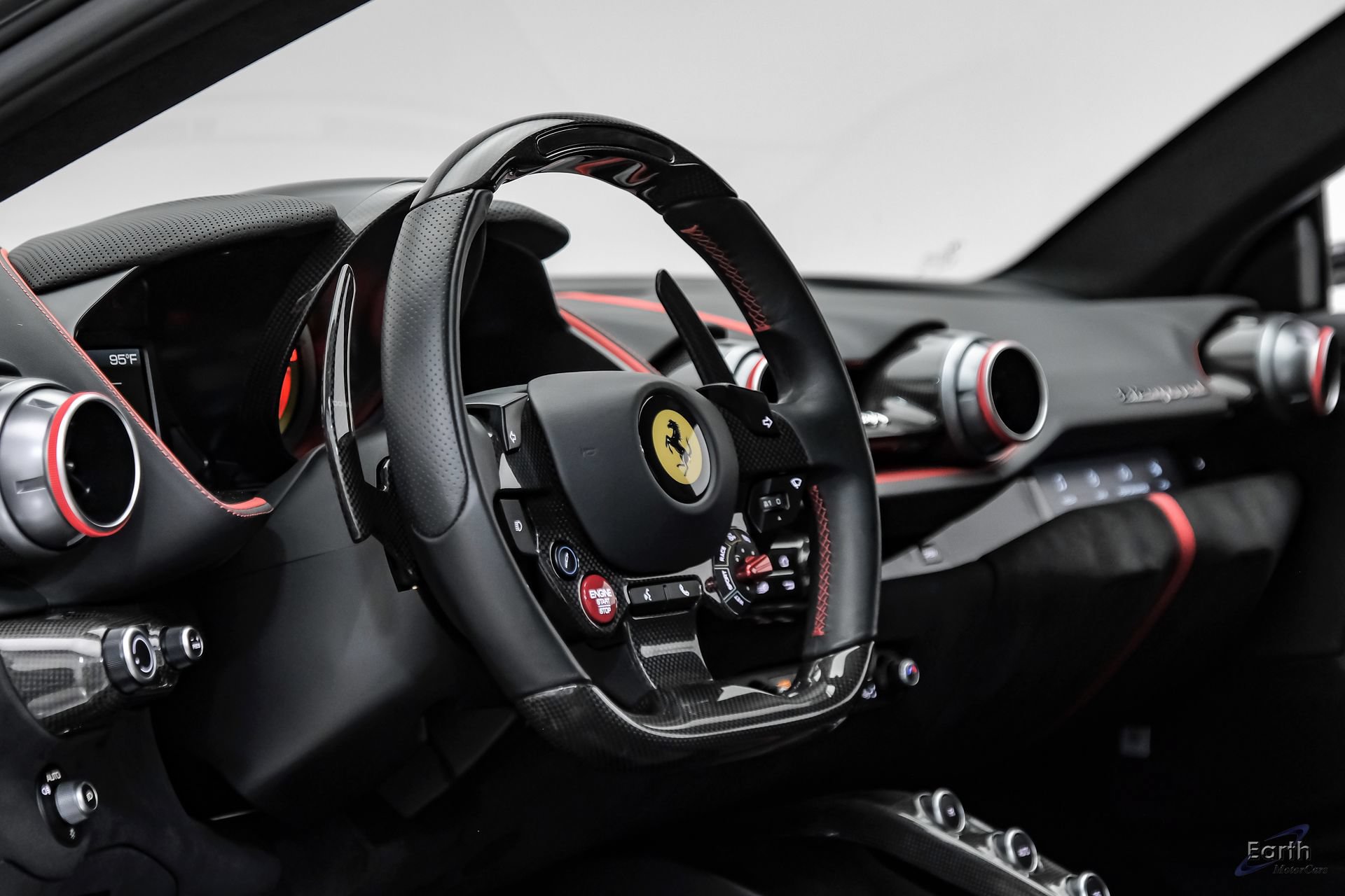 Used 2019 Ferrari 812 Superfast RWD image 51