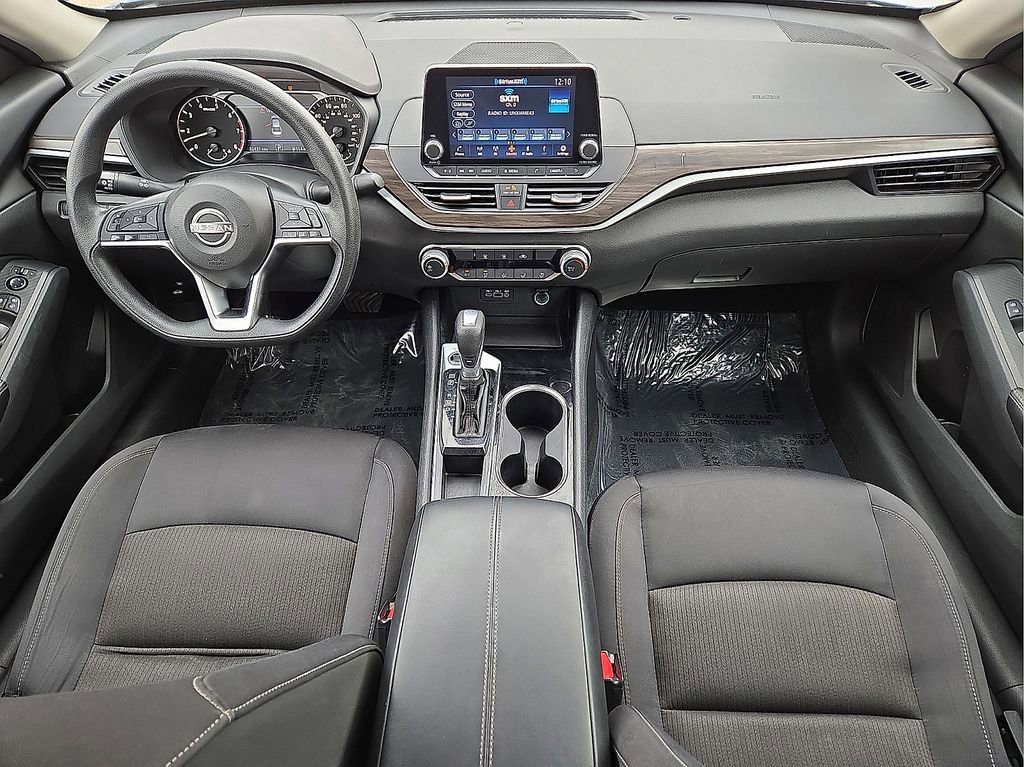 Used 2024 Nissan Altima 2.5 SV image 16