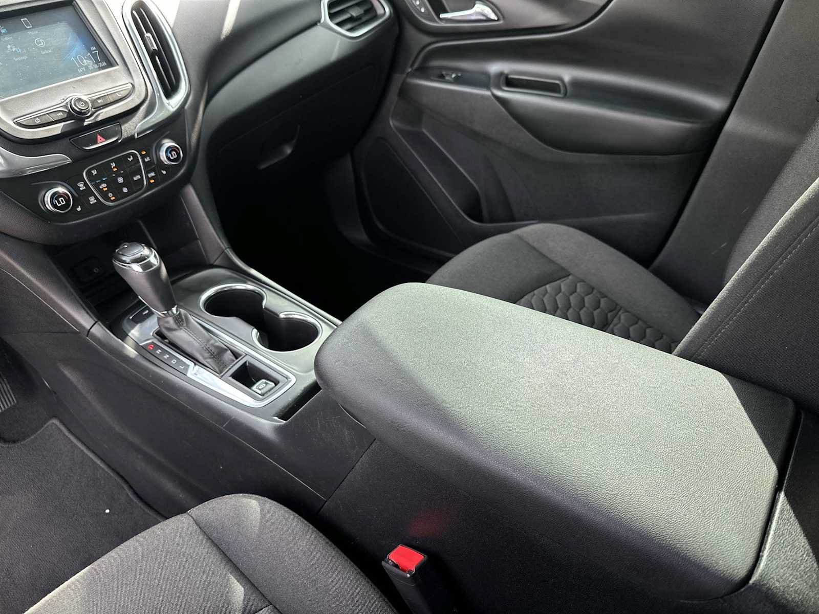 Certified 2018 Chevrolet Equinox LT FWD image 21