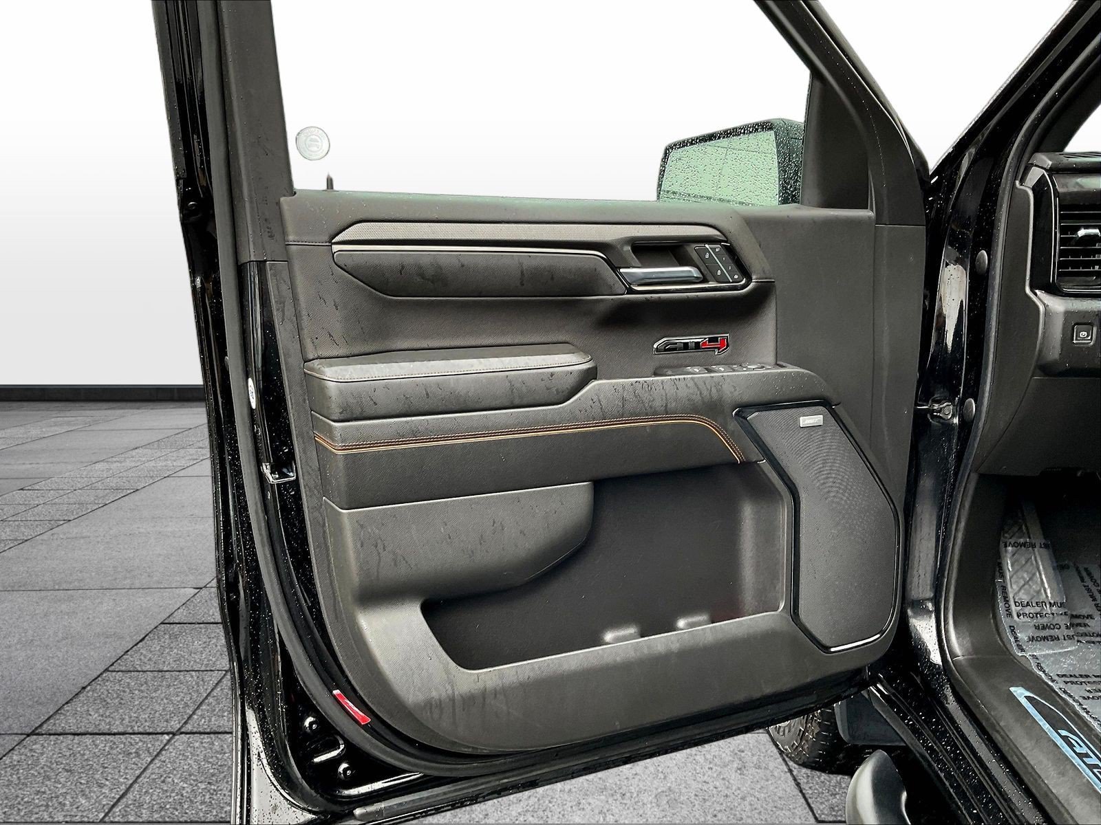 Used 2023 GMC Sierra 1500 AT4 w/ Technology Package AWD/4WD image 24