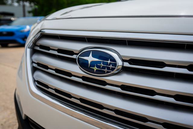 Used 2015 Subaru Outback 2.5i Limited AWD/4WD image 13